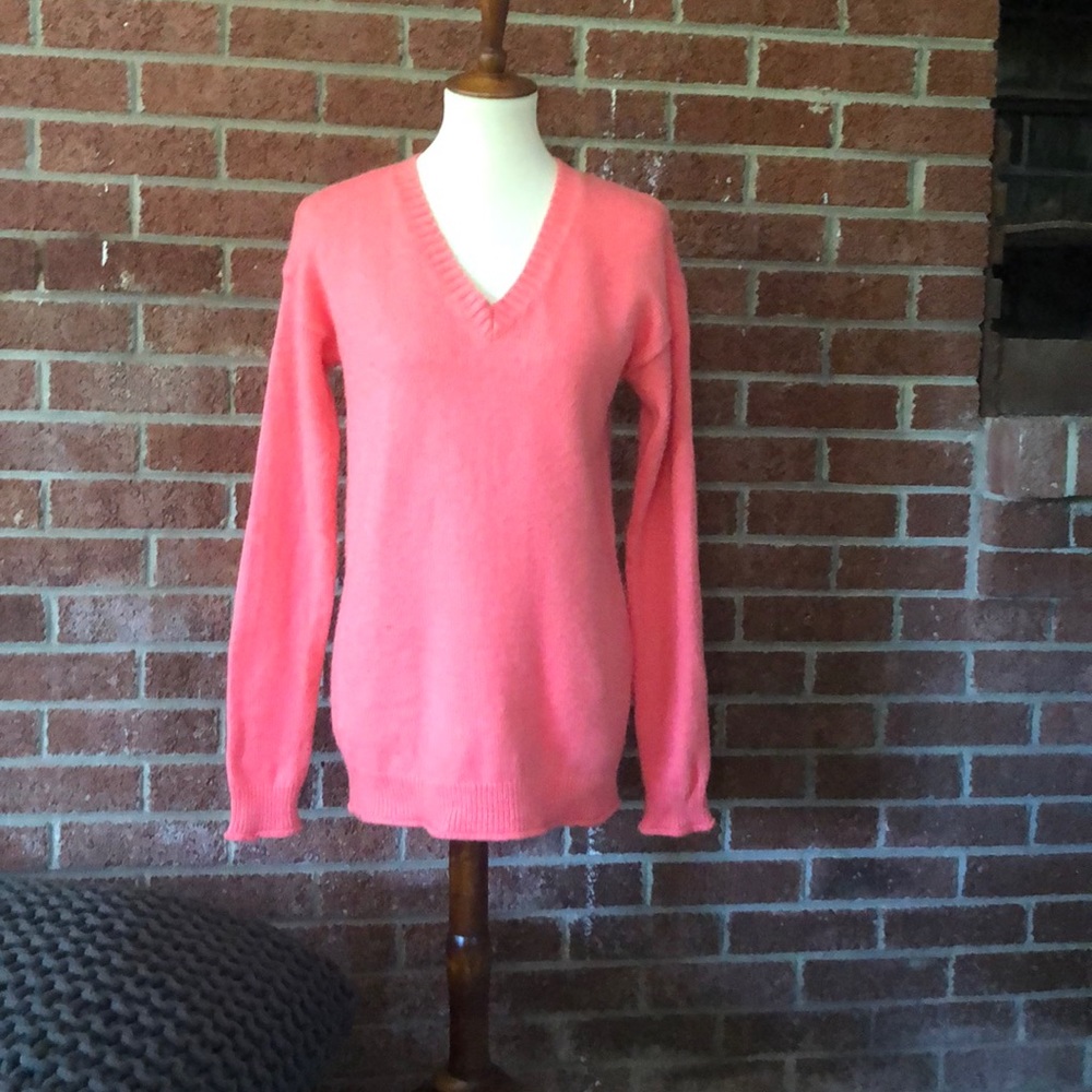 Gap wool blend coral V-neck sweater